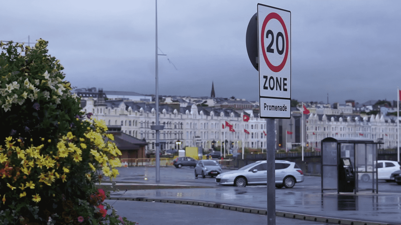 A permanent 20mph Speed Limit Sign on the Promenade