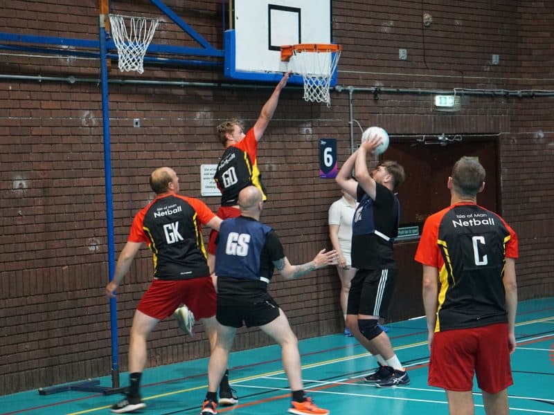 The IOM Men's Netball Team playing in Chester in 2022